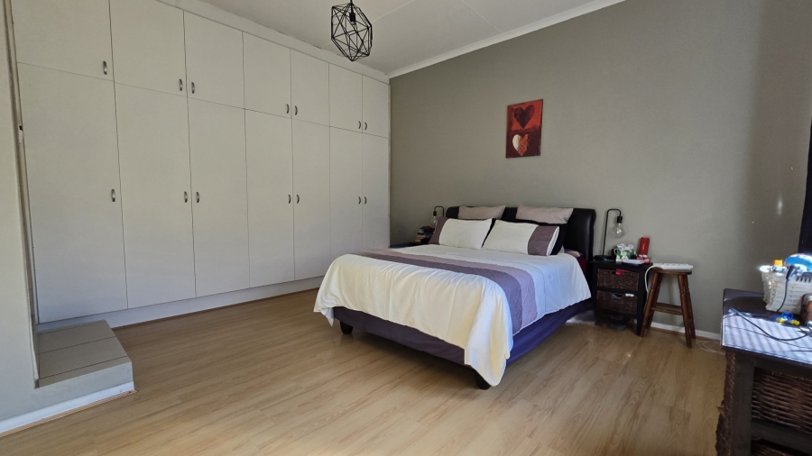 3 Bedroom Property for Sale in Vredenburg Western Cape